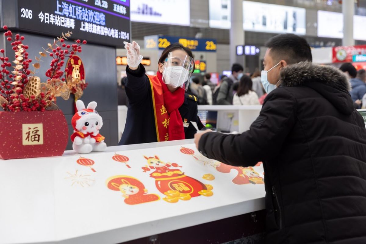 Shanghai catat lebih dari 10 juta pengunjung saat liburan Imlek