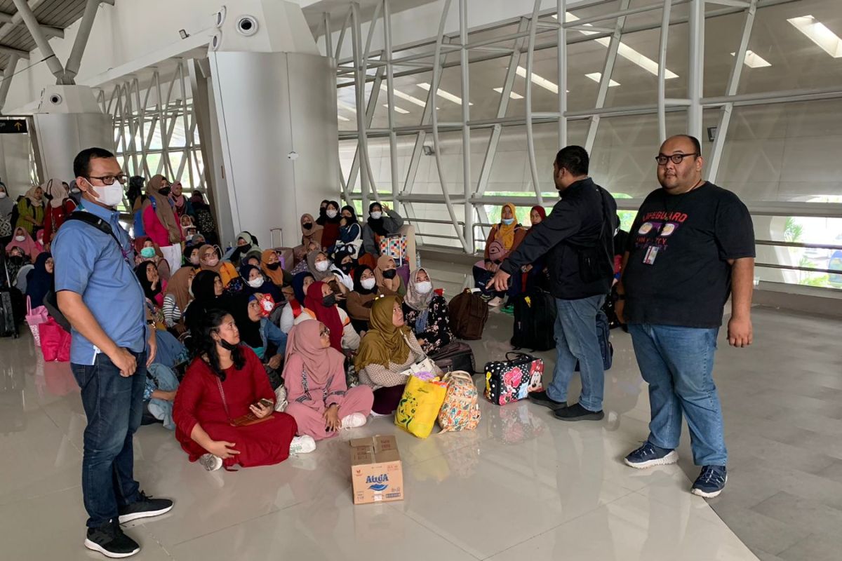 Ministry prevents departure of 87 illegal migrant workers from airport