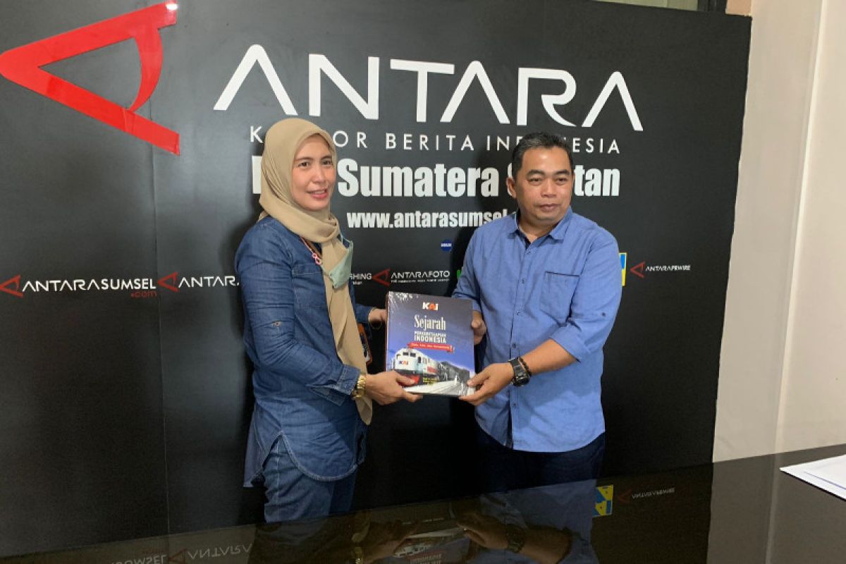 Humas PT KAI Divre III Palembang kunjungi ANTARA Sumsel