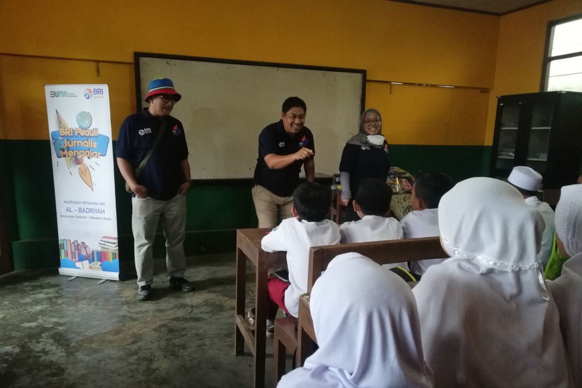 BRI Peduli ajak jurnalis mengajar siswa  madrasah