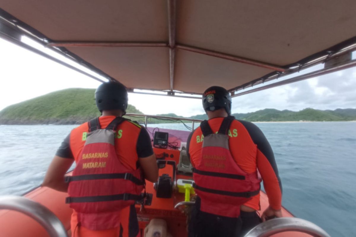 Tim SAR gabungan evakuasi korban tenggelam di Loteng