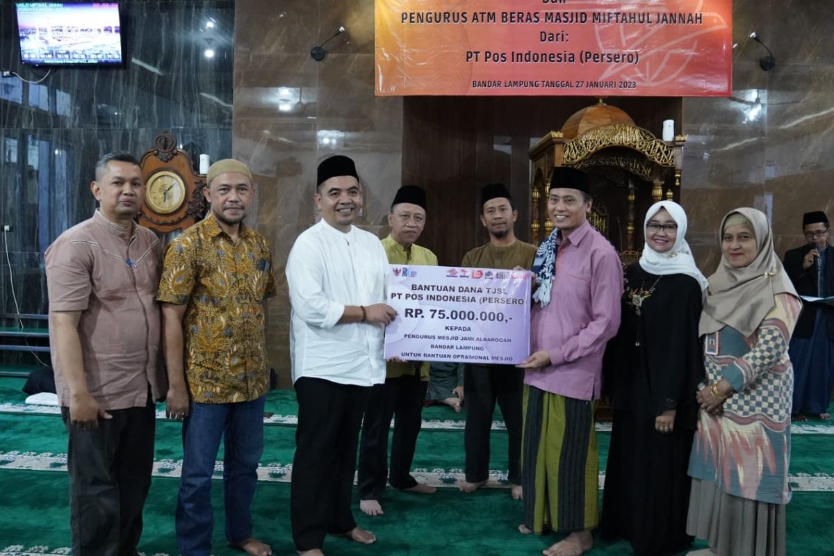 Di Bandarlampung, Pos Indonesia beri bantuan untuk ATM Beras