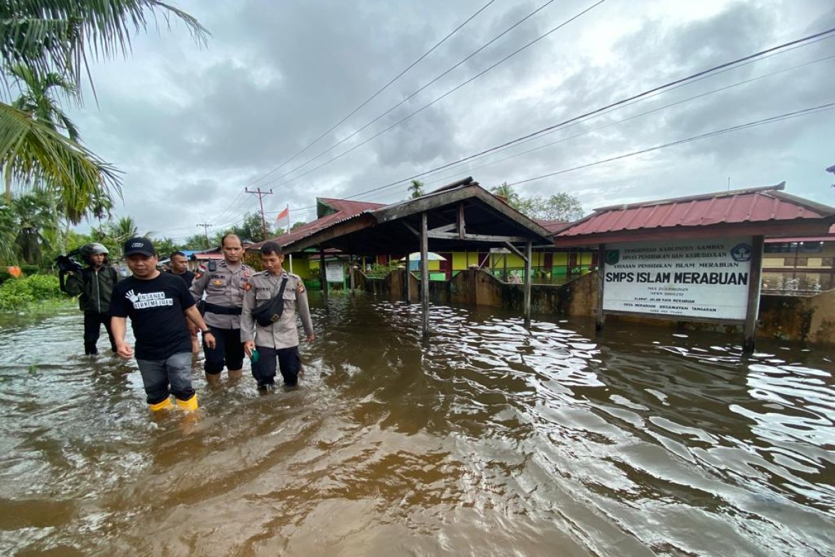 Bupati Sambas imbau masyarakat waspada bencana banjir