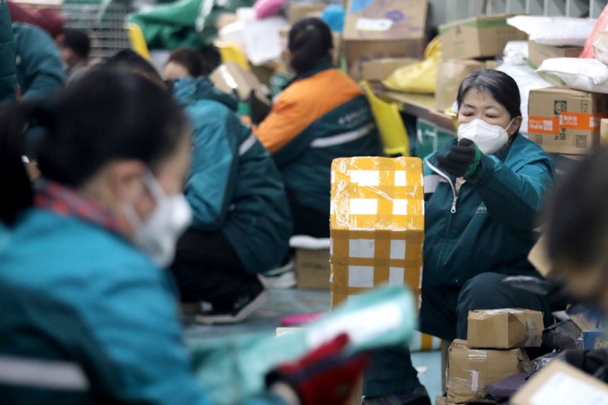 Lebih dari 700 juta paket ditangani selama liburan Imlek di China