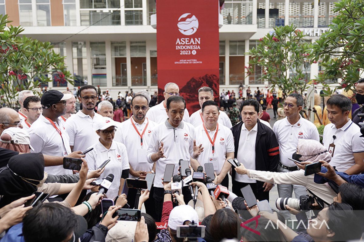Jokowi jawab soal kemungkinan "reshuffle" kabinet Rabu pekan depan