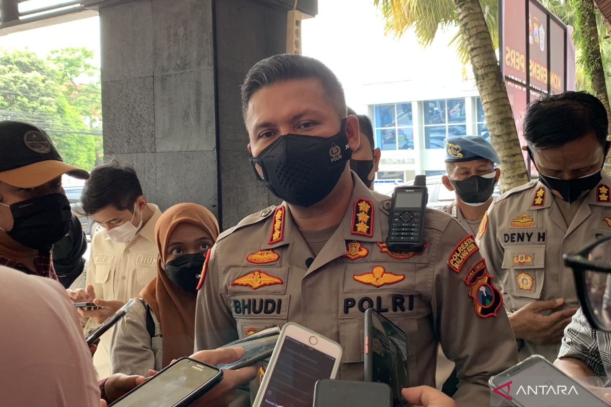 Sebanyak 107 orang diamankan polisi usai aksi unjuk rasa ricuh di  Kota Malang