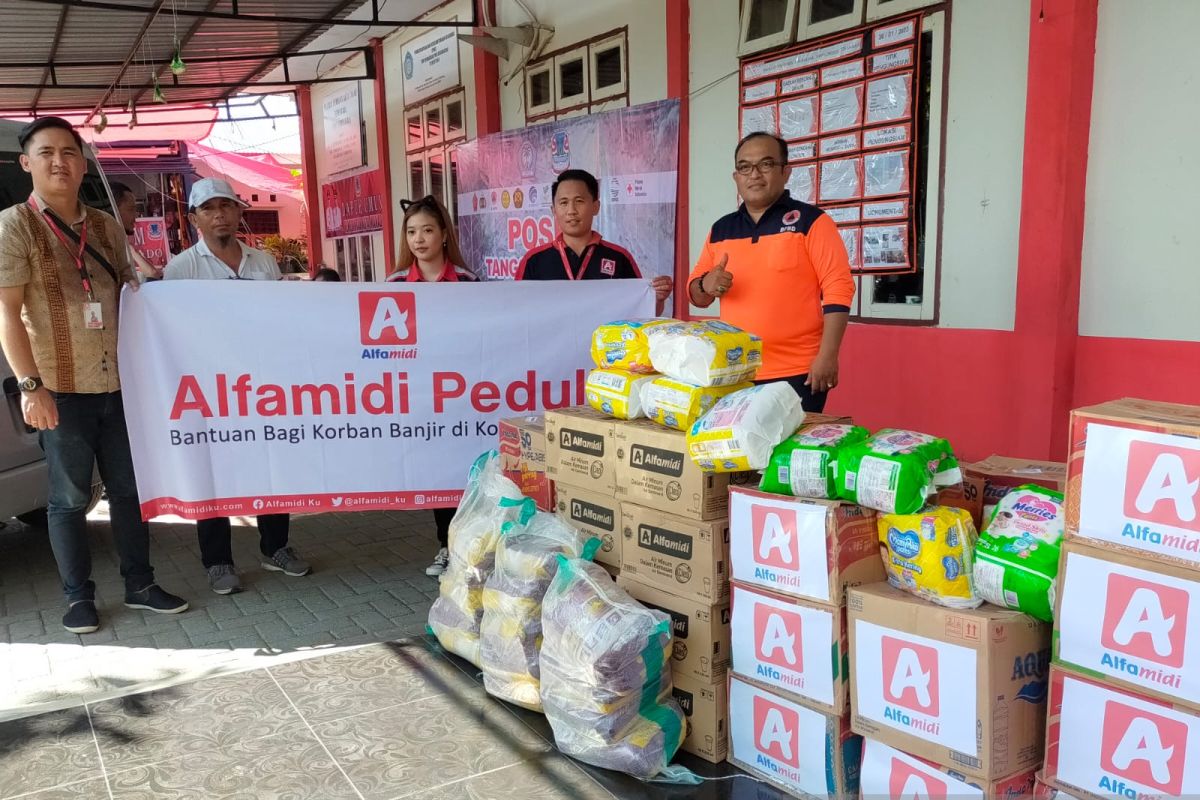 Alfamidi bantu korban bencana Manado