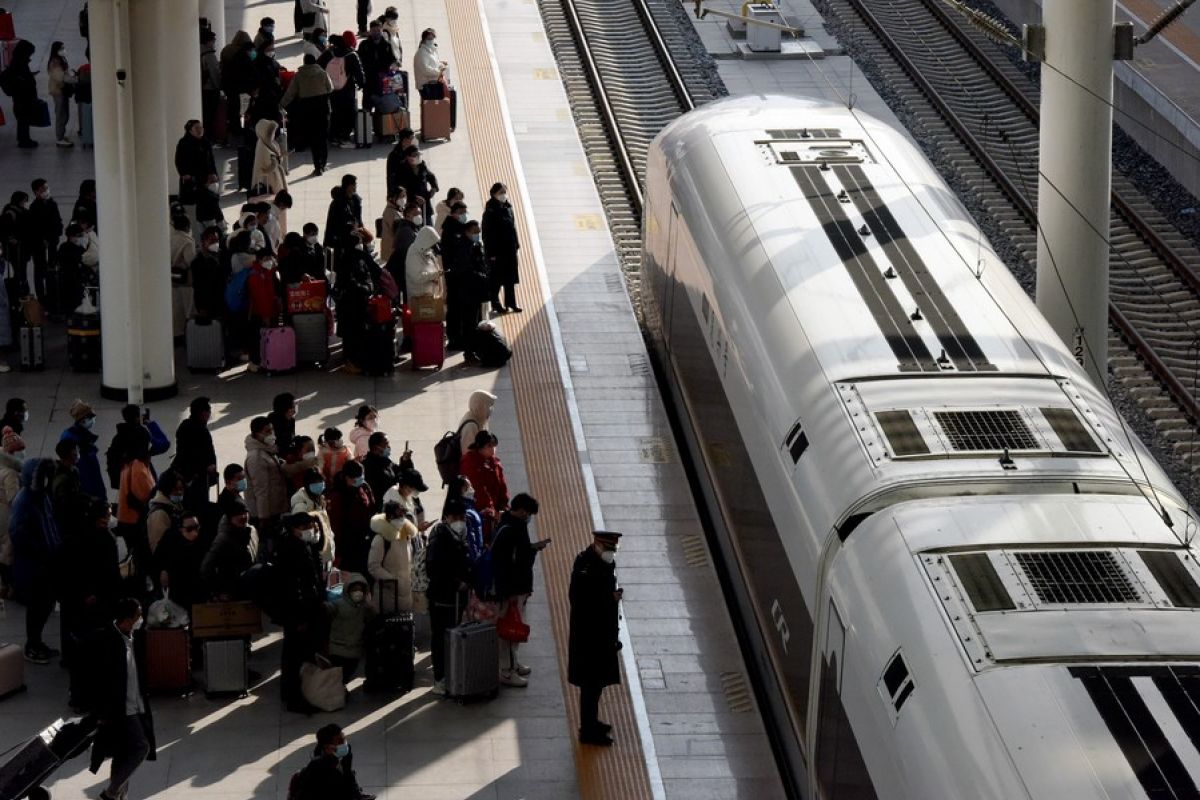 Total 2.000 km jalur kereta cepat baru dioperasikan di China
