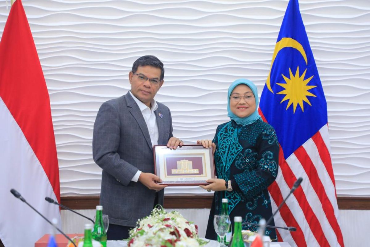 Indonesia, Malaysia explore ways to protect PMIs