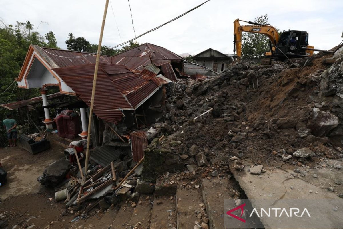 BNPB Banjir Longsor Manado Sebabkan Kerusakan Ratusan Rumah ANTARA News