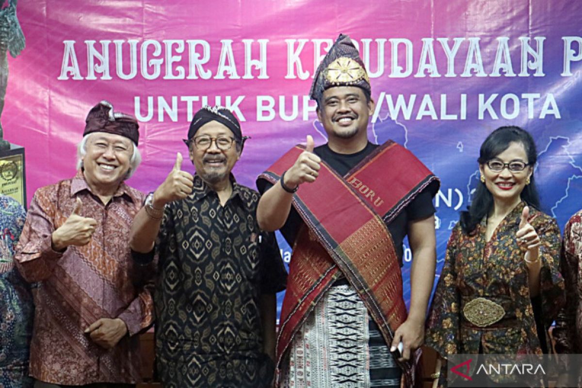 Wali Kota Medan kembangkan digitalisasi sandang dari pakaian adat