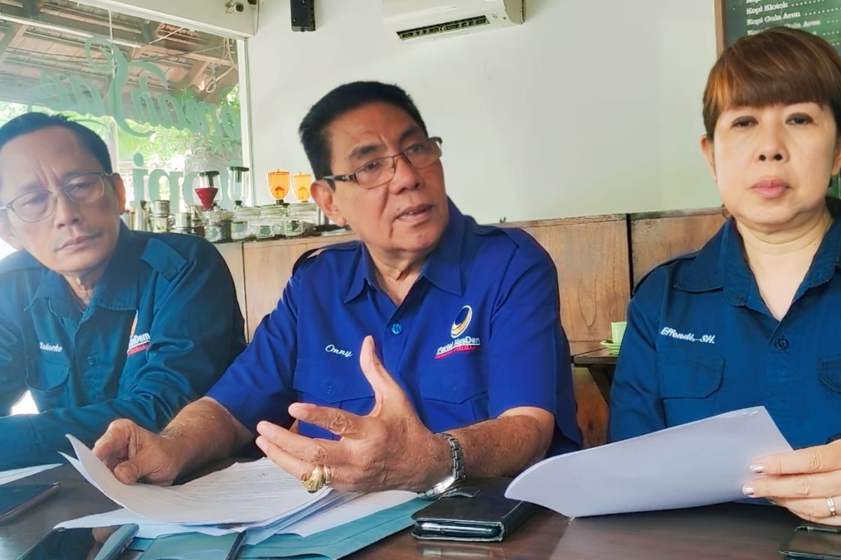 Delapan wakil ketua DPD Nasdem Surabaya mengundurkan diri terkait mosi tidak percaya