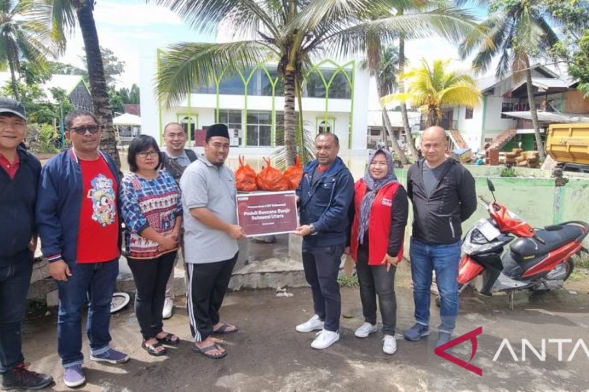 Telkomsel Manado salurkan bantuan CSR korban banjir