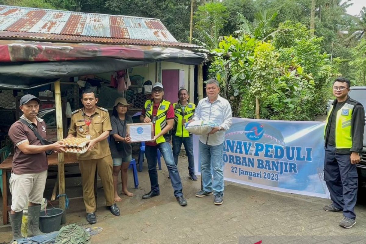 Airnav bantu korban banjir Manado