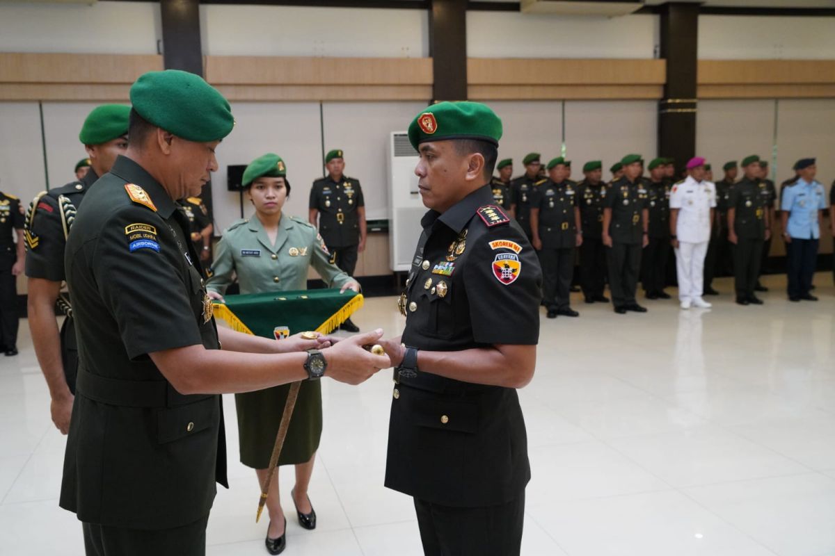 Kolonel Fabriel Buyung resmi jabat Danrem 161/Wira Sakti