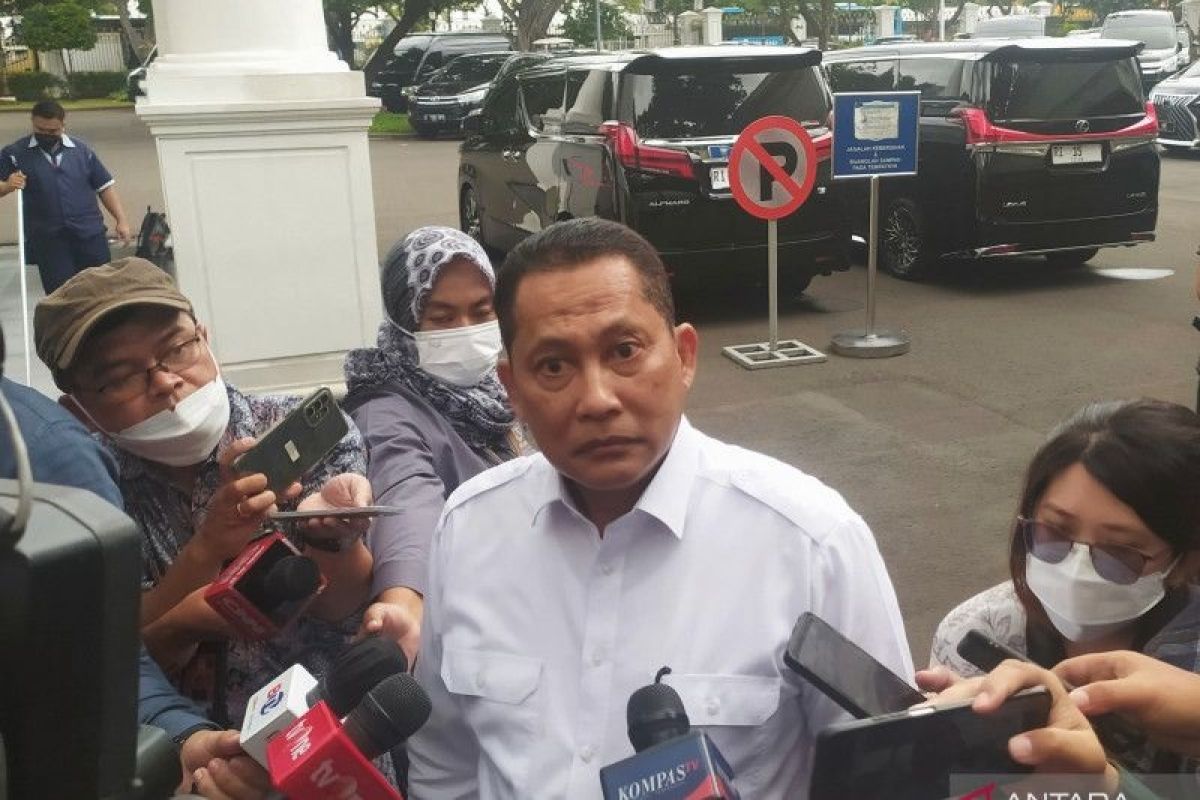 Presiden Jokowi panggil Dirut Bulog ke Istana bahas kenaikan harga beras