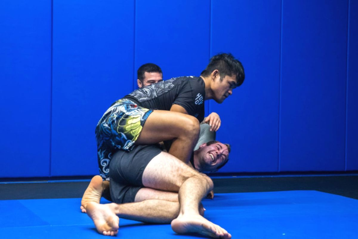 Jeka Saragih diharapkan dapat dukungan berlaga di Final Road to UFC