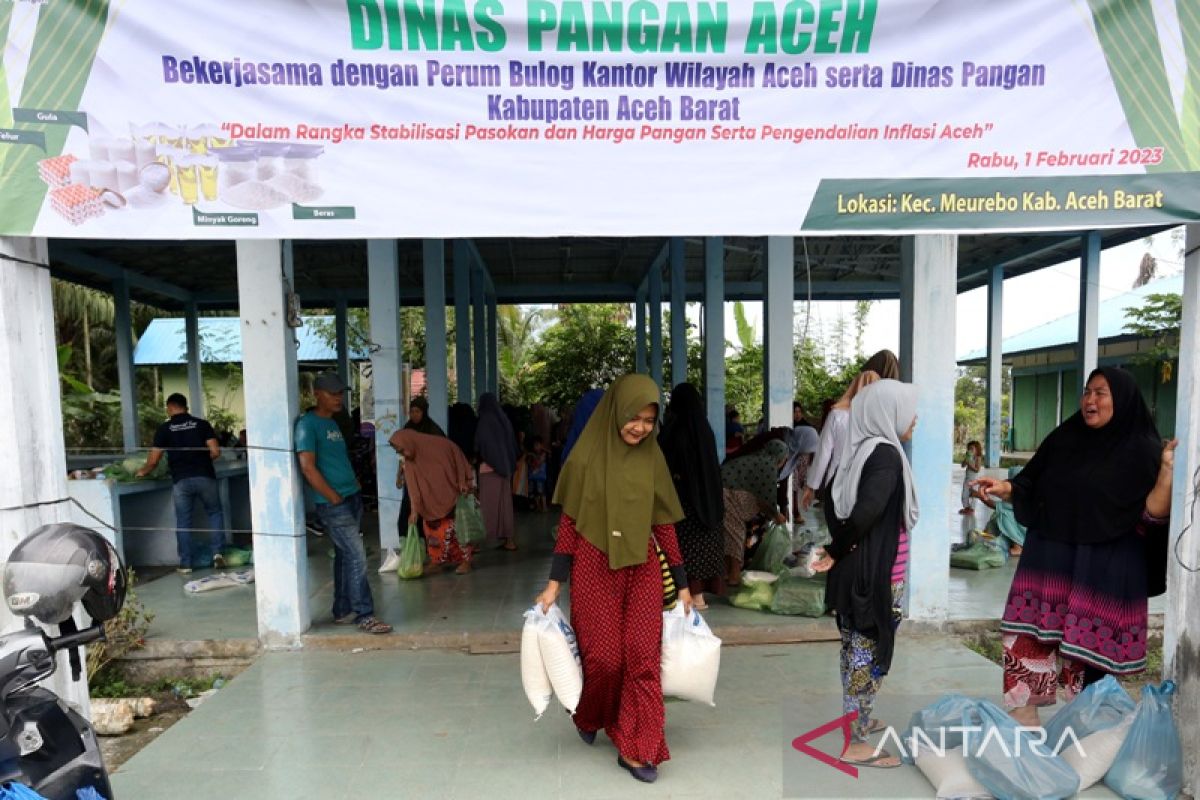 Perum Bulog dan Dinas Pangan Aceh gelar pangan murah di Aceh Barat