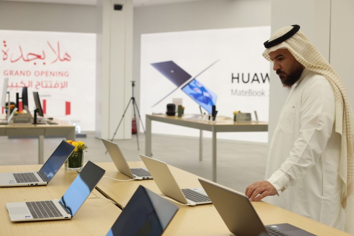 Huawei buka gerai kedua di Arab Saudi