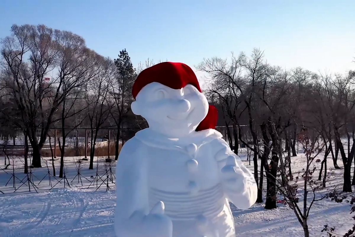 Patung salju Quebec Winter Carnival mejeng di Heilongjiang, China