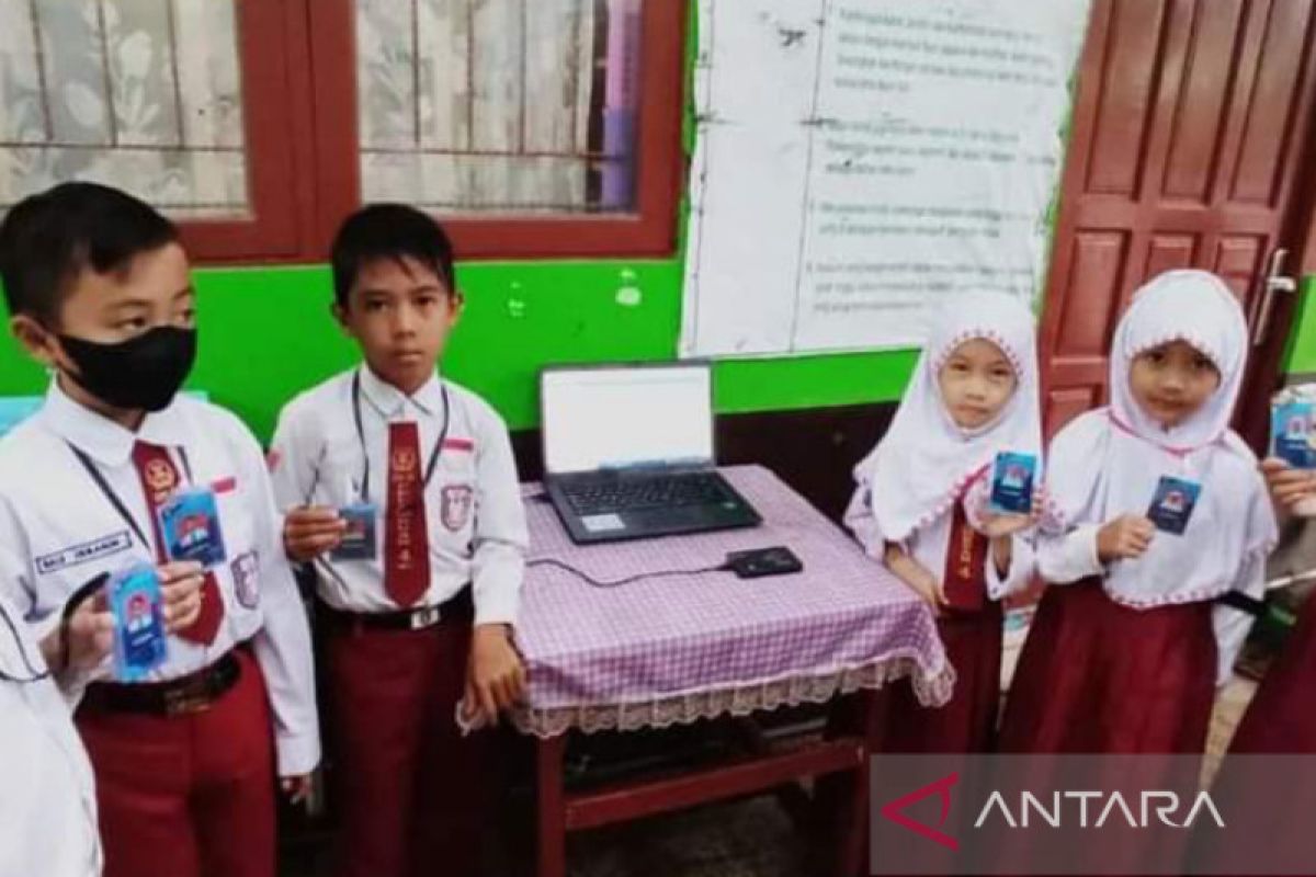 Puluhan sekolah di Banjarmasin terapkan kartu digital siswa