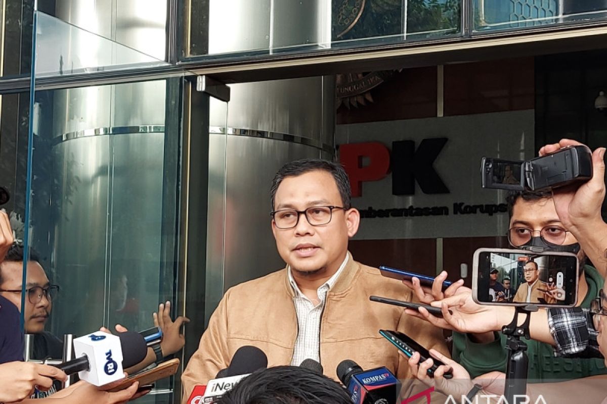 KPK periksa saksi dugaan korupsi pengadaan material pembangunan kapal Kemenhan