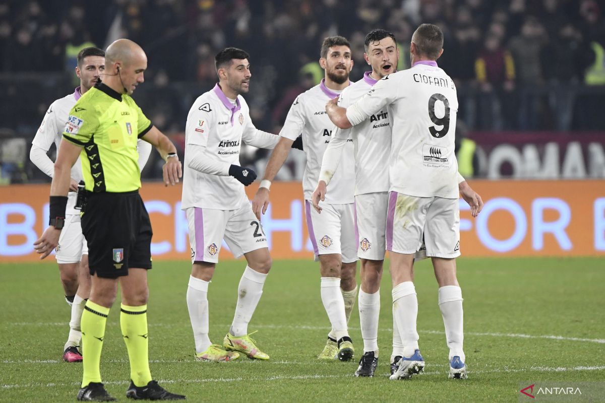 Menang 2-1 Cremonese  singkirkan AS Roma dari Piala Italia