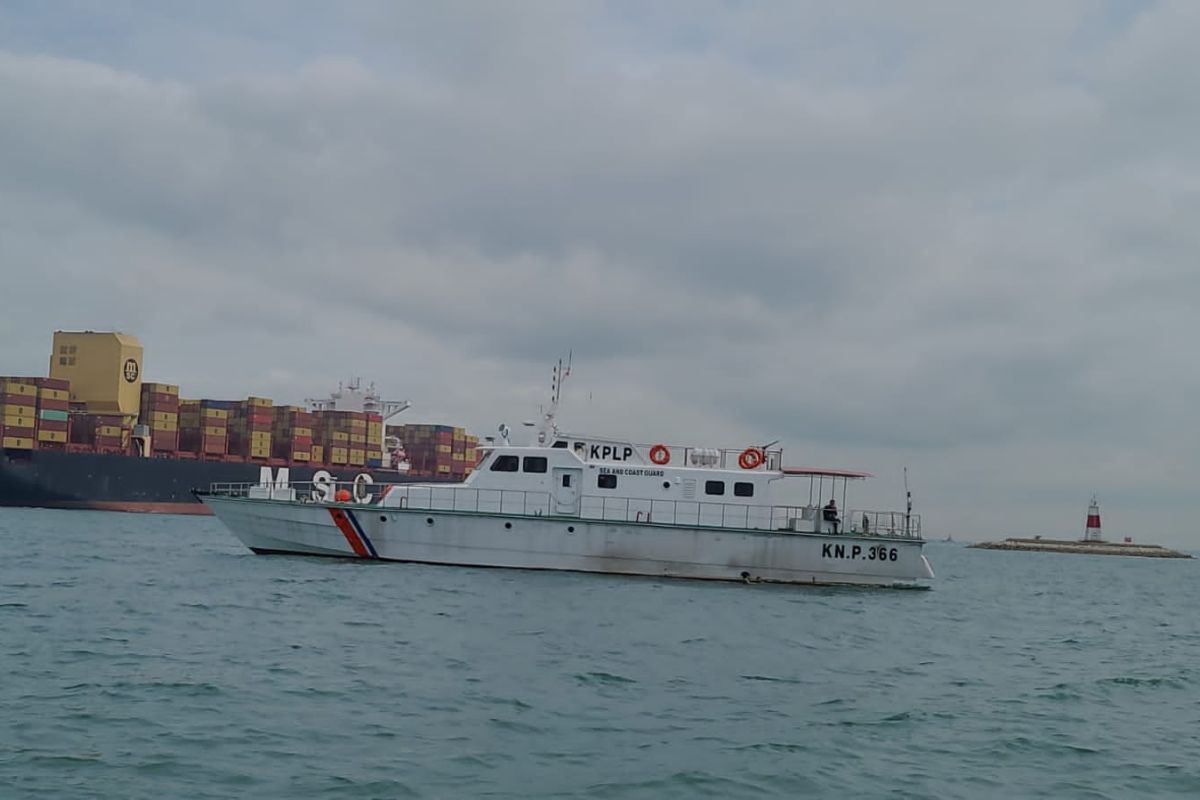 Kapal kargo kandas di perbatasan Indonesia-Singapura
