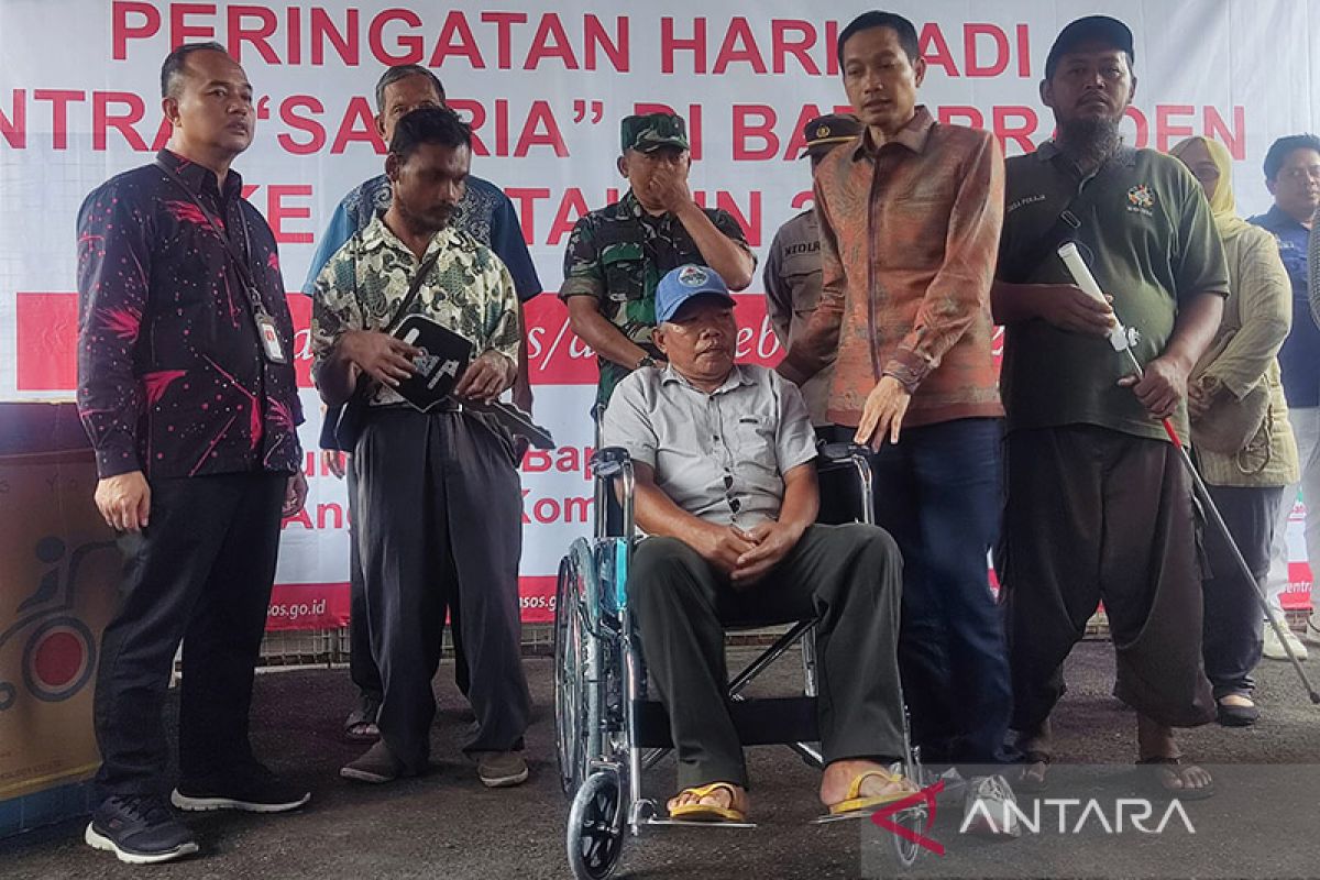 Kemensos salurkan bantuan Asistensi Rehabilitasi Sosial di  Banyumas