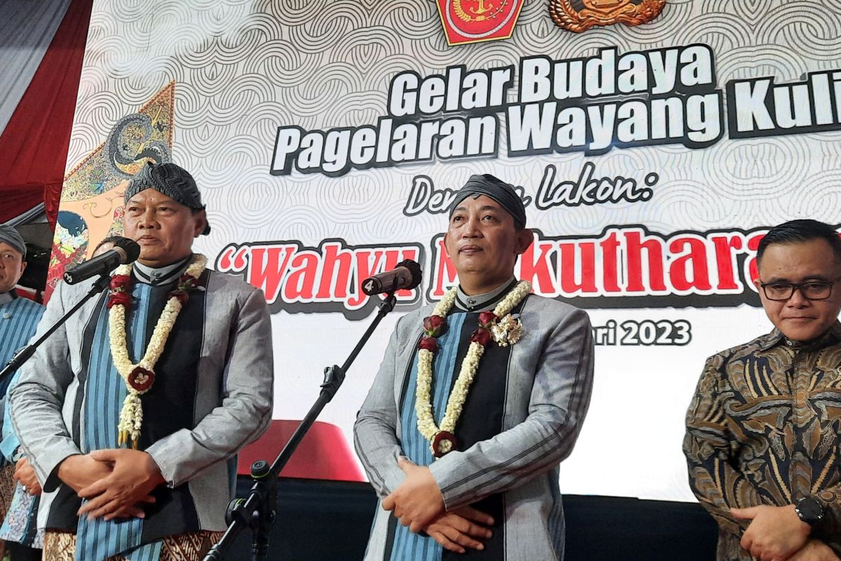 Kapolri dan Panglima TNI sepakat untuk melestarikan budaya lewat wayang