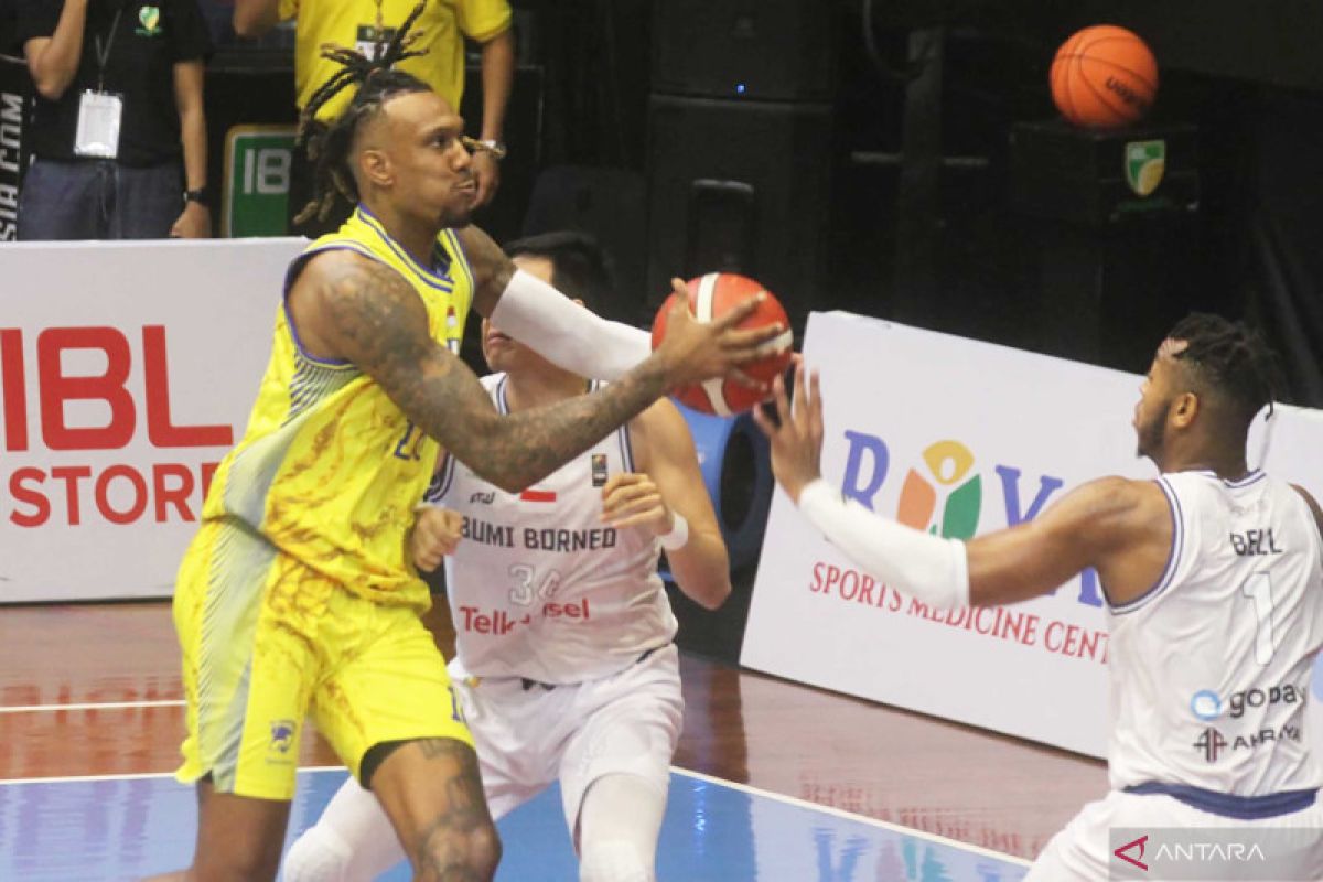 IBL 2023; Prawira Bandung kalahkan Bumi Borneo 98-76