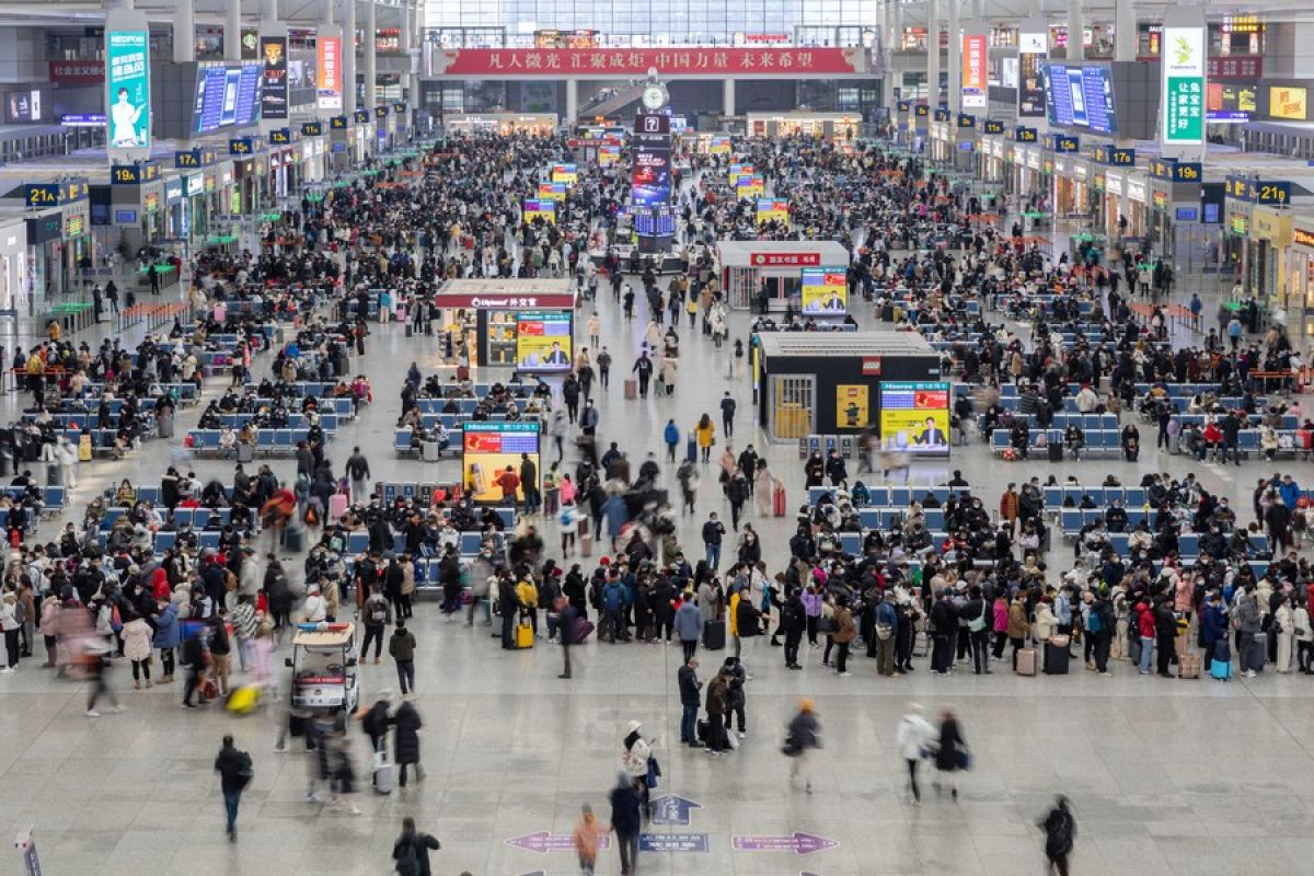 China catat 100 juta lebih perjalanan kereta usai liburan Musim Semi