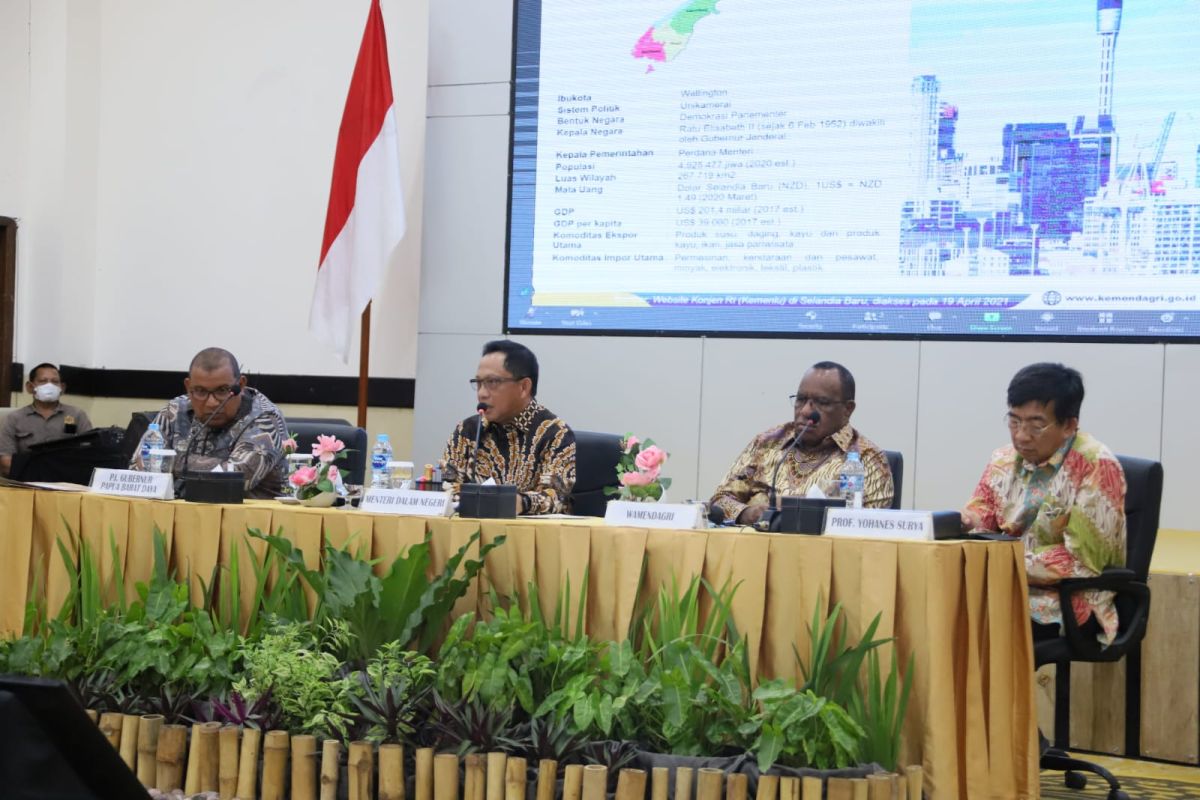 Tito Karnavian minta Pemda di Papua perkuat pembangunan SDM
