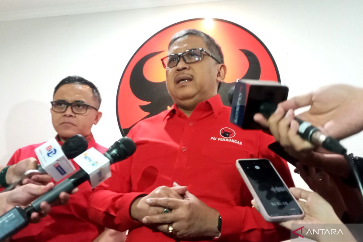 Hasto bantah PDIP sedang seleksi 5 nama sebagai capres