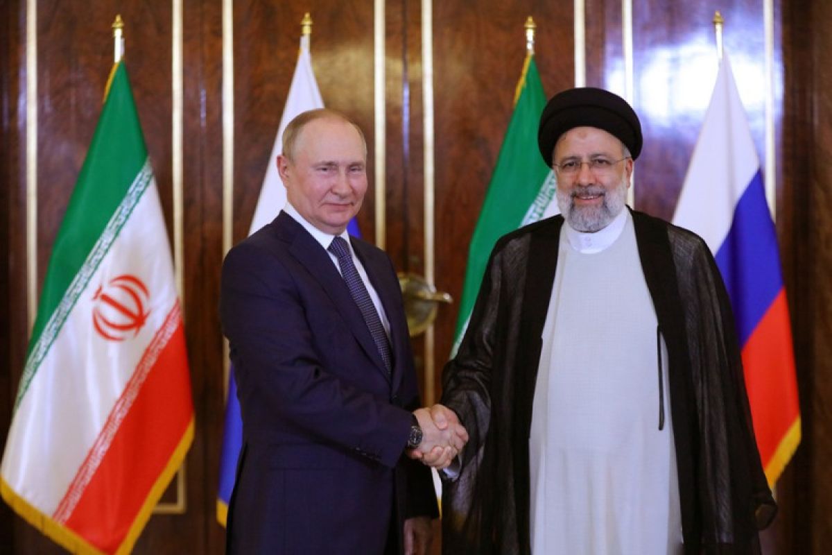 Bank Rusia terkoneksi ke Iran