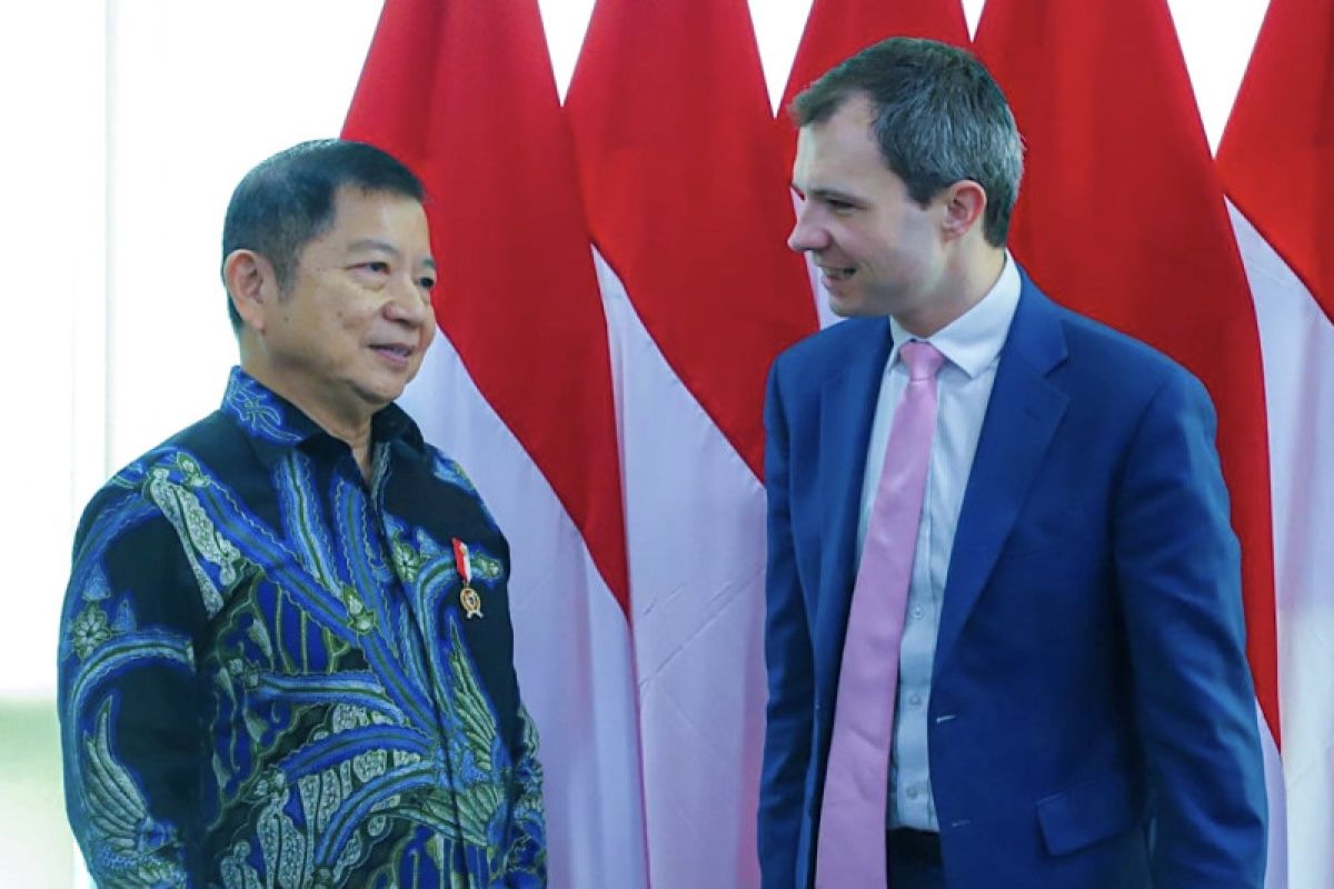 Indonesia discusses maritime security system with UK