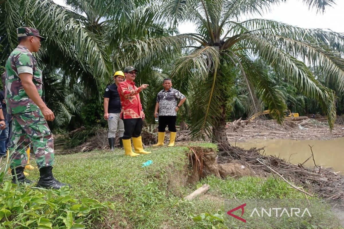 Perbaikan tanggul jebol menjadi skala prioritas Pj Bupati Aceh Tamiang