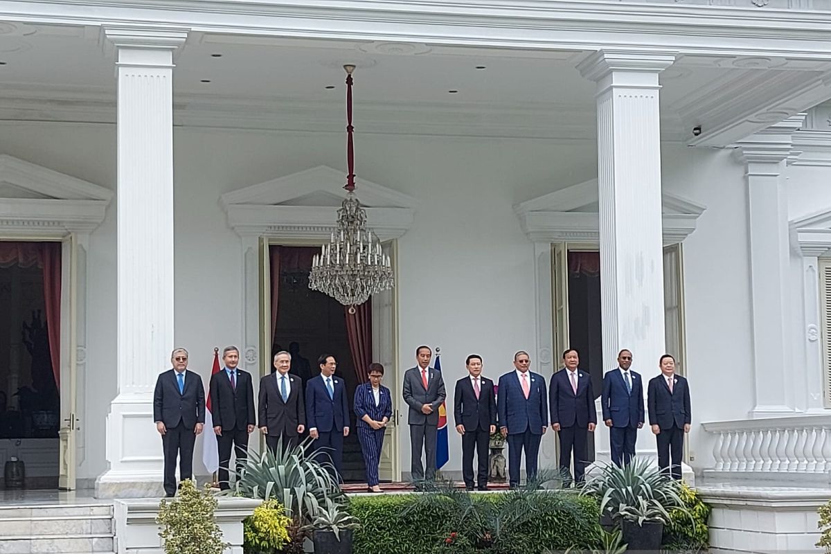 Presiden Jokowi terima menlu dan sekjen ASEAN