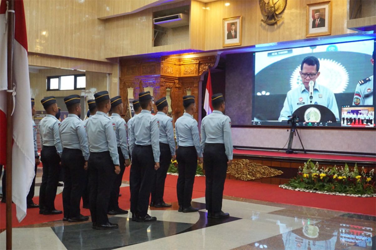 20 lulusan Poltekip resmi dilantik sebagai PNS