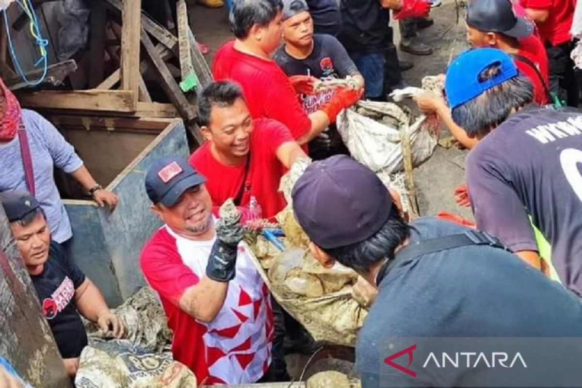 ASN Manado kerja bakti  kembali bersihkan lokasi banjir