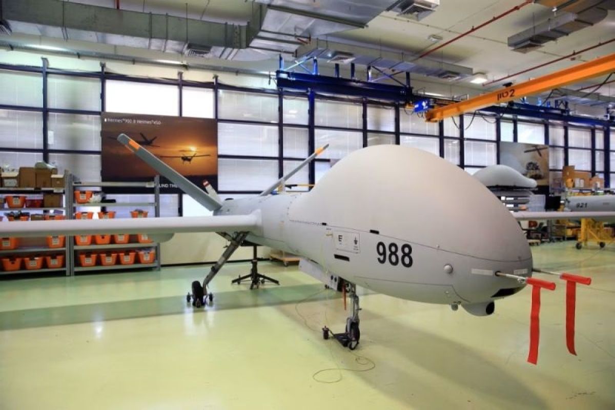 Pesawat nirawak (drone) Israel disebut mampu membawa 1 ton bom