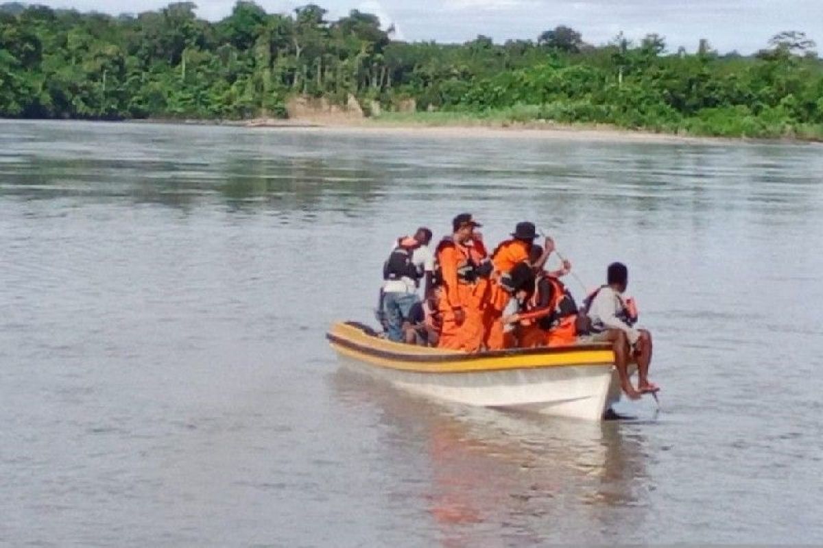 Tim SAR Gabungan masih cari delapan penumpang perahu tabrak kayu di Mamberamo Raya