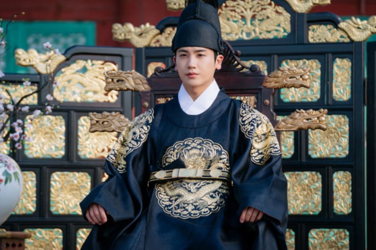 Park Hyung-sik jadi putra mahkota di drama "Our Blooming Youth"