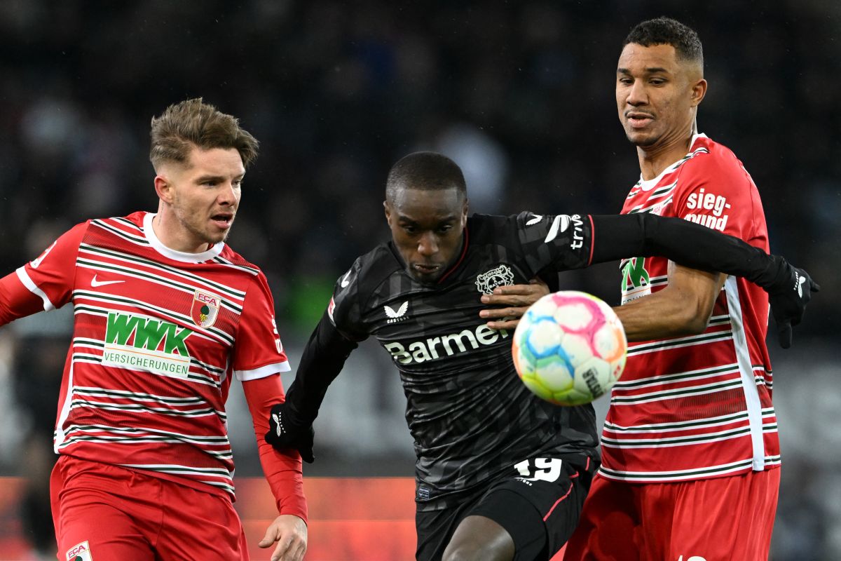 Augsburg ganyang Leverkusen