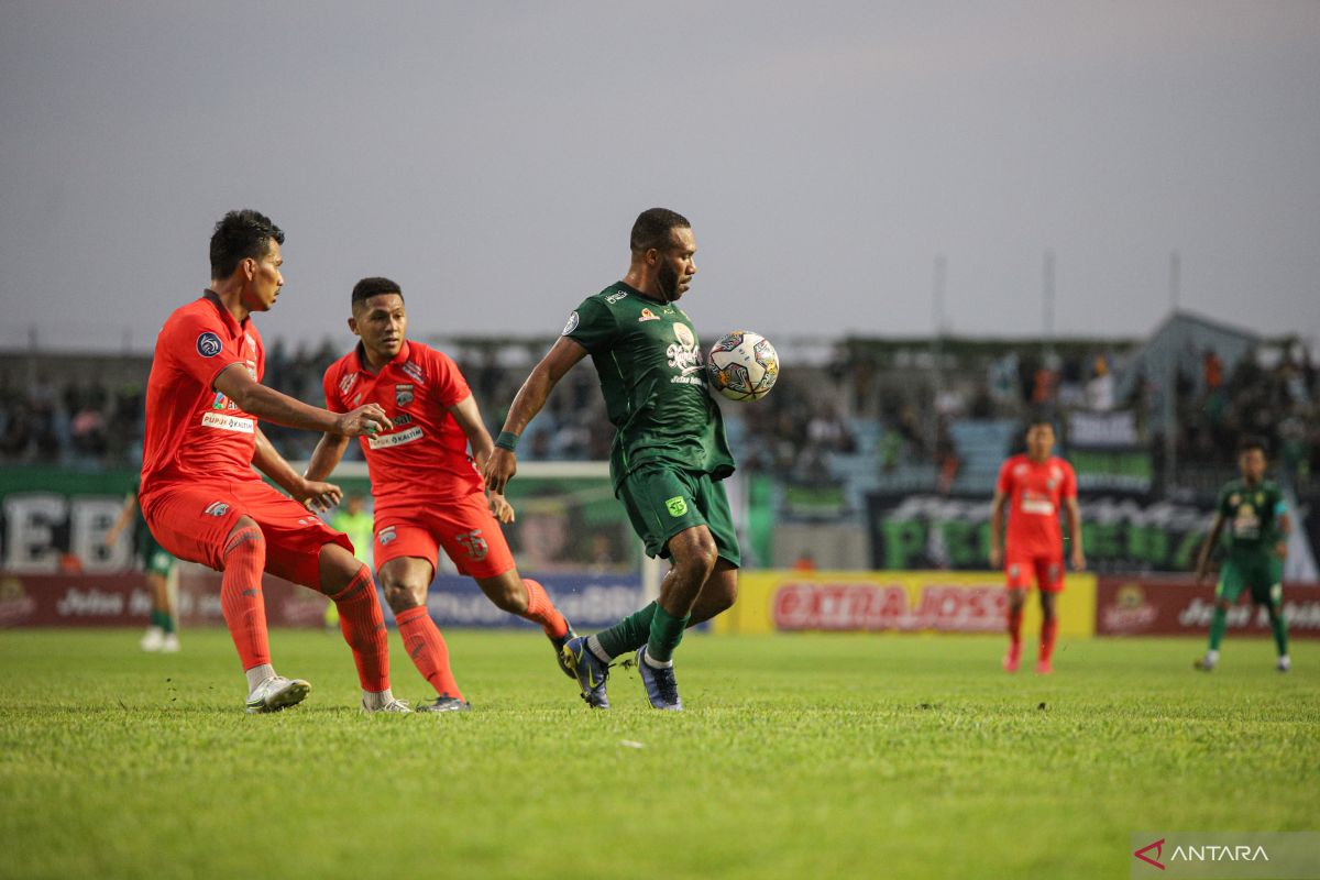 Liga 1: Berposisi gelandang serang, Rumere digeser jadi striker Persebaya