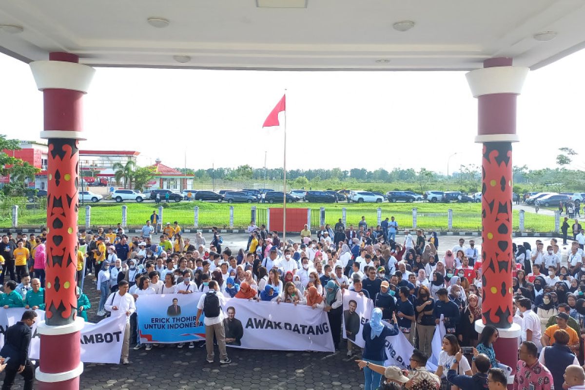 Masyarakat Pontianak bersiap sambut Menteri BUMN di Bandara Supadio