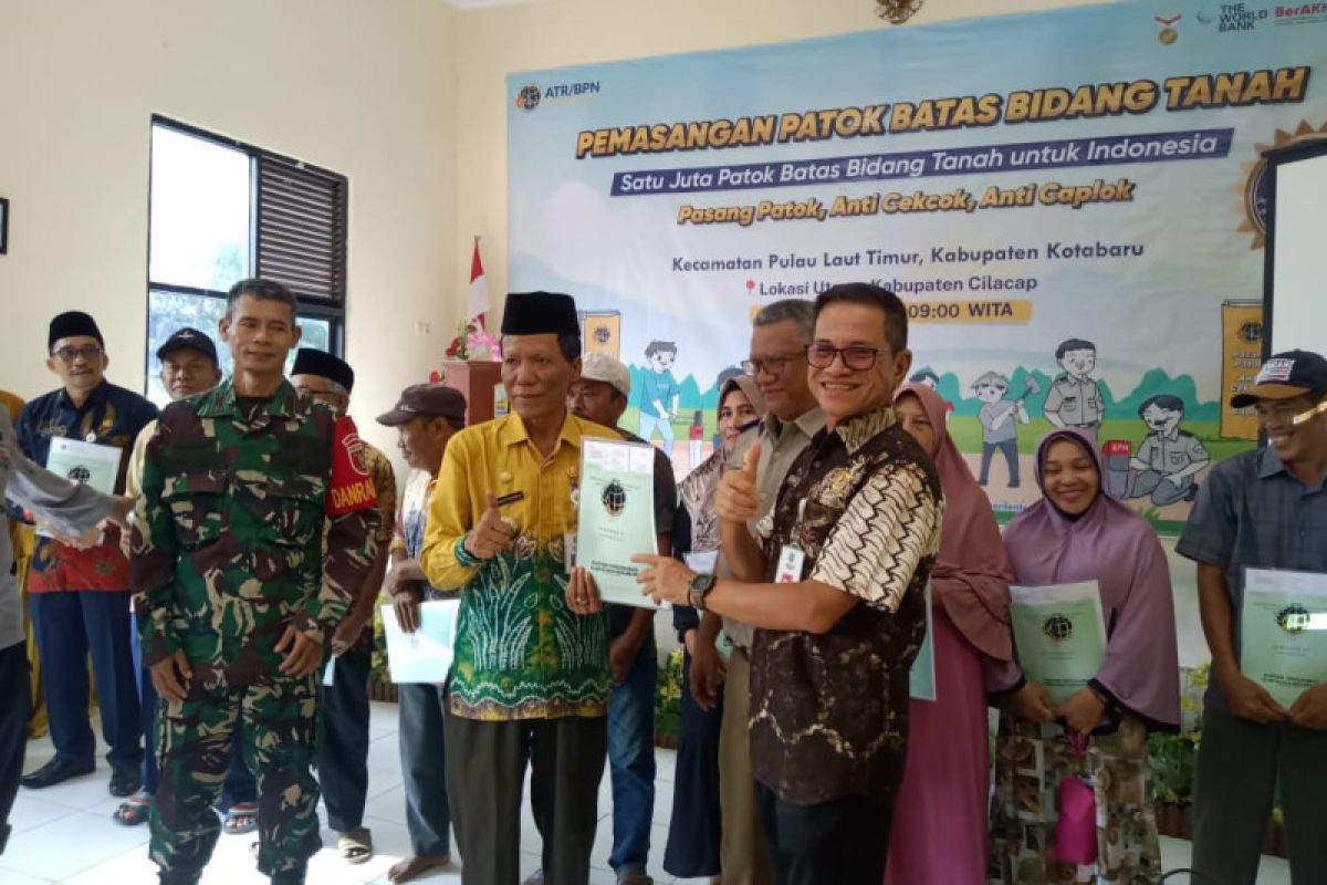 Pemkab Kotabaru terima 1.000 patok tanah dari BPN