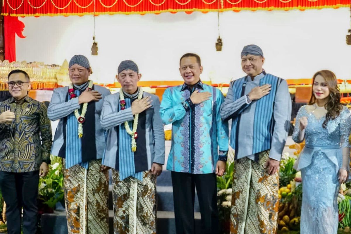 Bamsoet apresiasi pagelaran wayang kulit sinergisme TNI-Polri