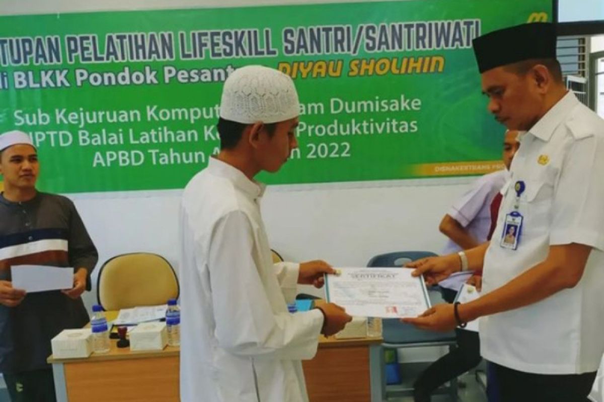 BLK Jambi siap latih keterampilan santri di 60 Pondok Pesantren