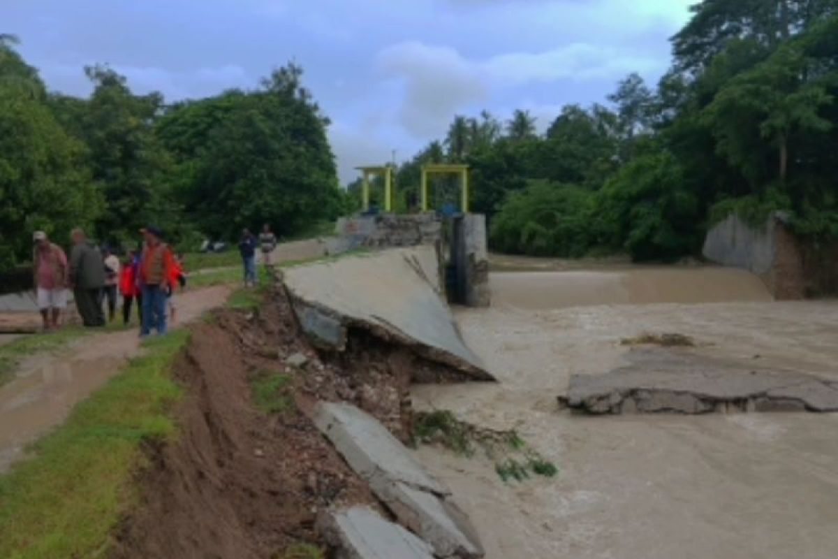 Bendungan Oesao NTT jebol, ribuan hektare sawah terancam gagal panen